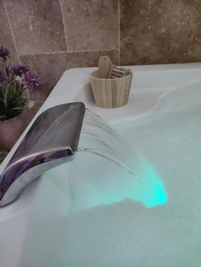 Detente Au Bord Du Loir - Spa Sauna - Gite 3 Les Roches-l'Eveque Zewnętrze zdjęcie